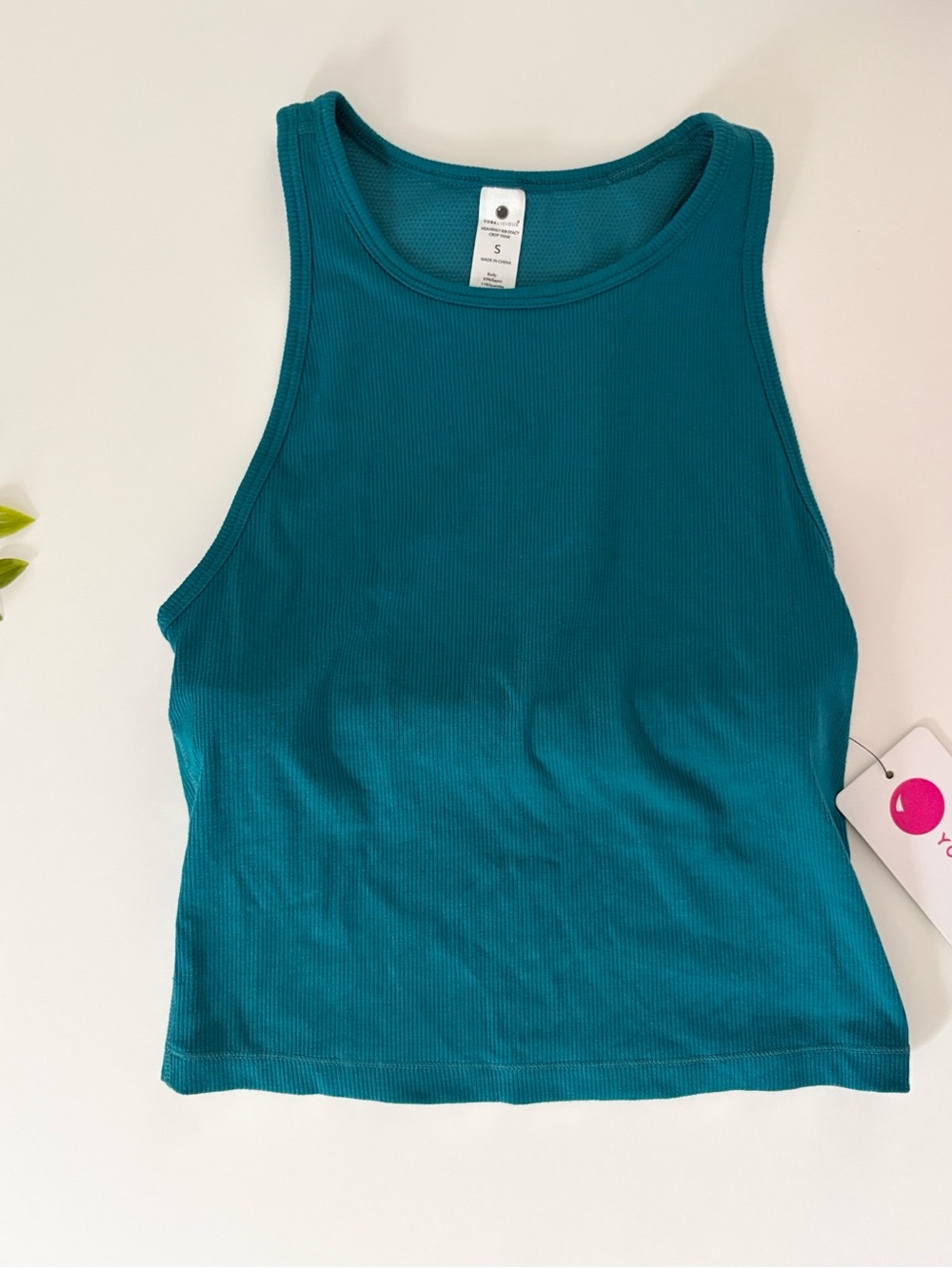 NWT yogalicious teal ribbed stacy crop tank